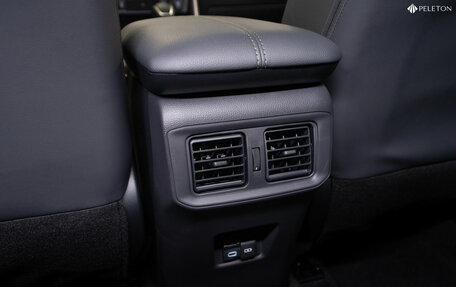 Toyota RAV4, 2025 год, 4 300 000 рублей, 14 фотография