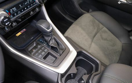 Toyota RAV4, 2025 год, 4 300 000 рублей, 17 фотография