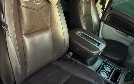 Cadillac Escalade III, 2010 год, 1 495 000 рублей, 19 фотография