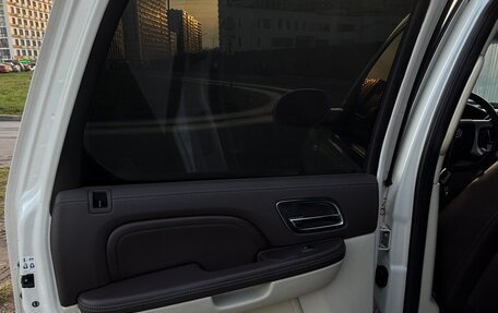 Cadillac Escalade III, 2010 год, 1 495 000 рублей, 26 фотография