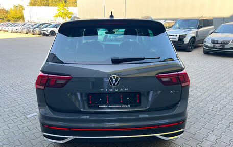 Volkswagen Tiguan II, 2022 год, 3 800 000 рублей, 4 фотография