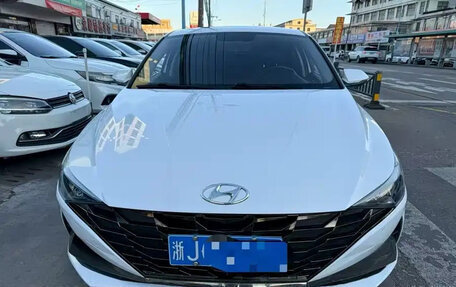 Hyundai Elantra, 2022 год, 1 340 000 рублей, 2 фотография