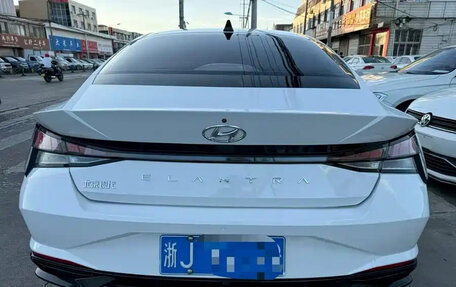 Hyundai Elantra, 2022 год, 1 340 000 рублей, 5 фотография