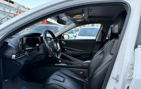 Hyundai Elantra, 2022 год, 1 340 000 рублей, 8 фотография