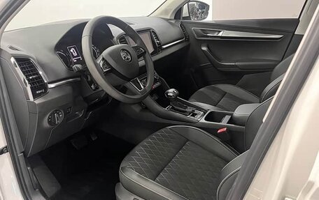 Skoda Karoq I, 2021 год, 1 800 000 рублей, 2 фотография