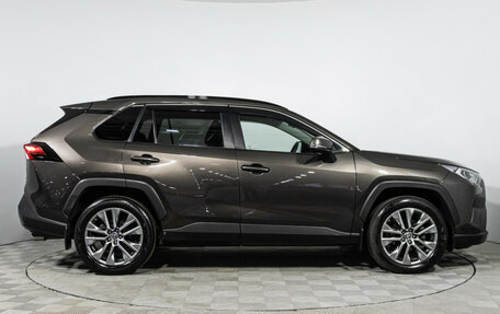 Toyota RAV4, 2021 год, 3 550 000 рублей, 4 фотография