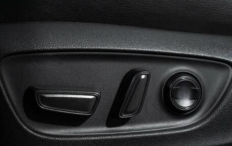 Toyota RAV4, 2021 год, 3 550 000 рублей, 15 фотография