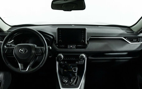 Toyota RAV4, 2021 год, 3 550 000 рублей, 13 фотография