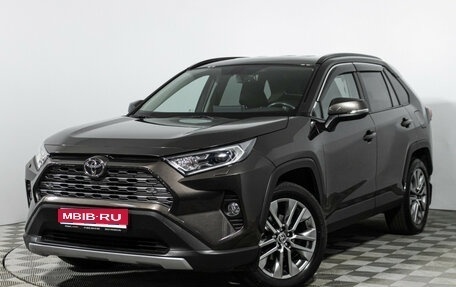 Toyota RAV4, 2021 год, 3 550 000 рублей, 1 фотография