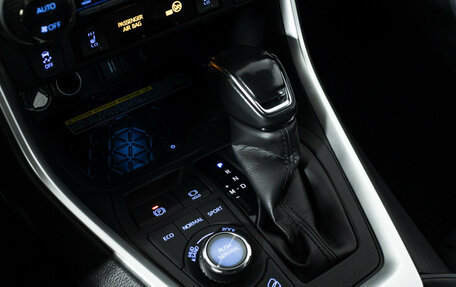 Toyota RAV4, 2021 год, 3 550 000 рублей, 19 фотография