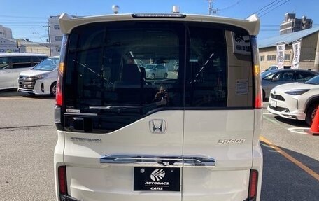 Honda Stepwgn IV, 2022 год, 2 850 000 рублей, 4 фотография