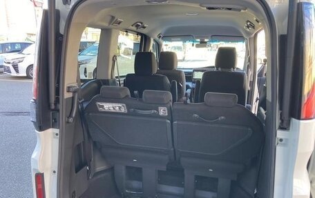 Honda Stepwgn IV, 2022 год, 2 850 000 рублей, 12 фотография