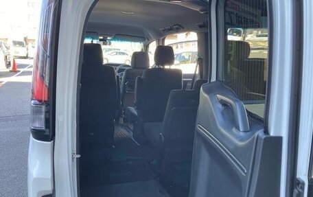 Honda Stepwgn IV, 2022 год, 2 850 000 рублей, 32 фотография