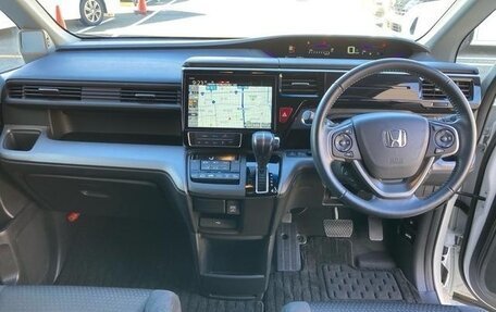 Honda Stepwgn IV, 2022 год, 2 850 000 рублей, 36 фотография