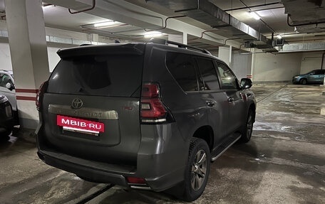 Toyota Land Cruiser Prado 150 рестайлинг 2, 2019 год, 5 700 000 рублей, 10 фотография