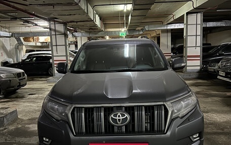 Toyota Land Cruiser Prado 150 рестайлинг 2, 2019 год, 5 700 000 рублей, 6 фотография