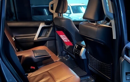 Toyota Land Cruiser Prado 150 рестайлинг 2, 2019 год, 5 700 000 рублей, 9 фотография