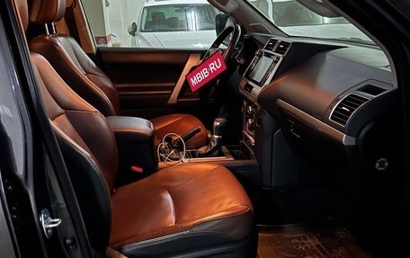 Toyota Land Cruiser Prado 150 рестайлинг 2, 2019 год, 5 700 000 рублей, 8 фотография