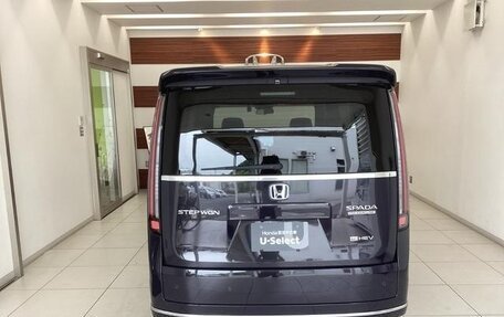 Honda Stepwgn, 2022 год, 3 200 000 рублей, 3 фотография