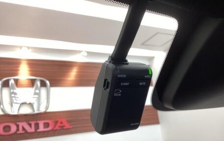 Honda Stepwgn, 2022 год, 3 200 000 рублей, 16 фотография