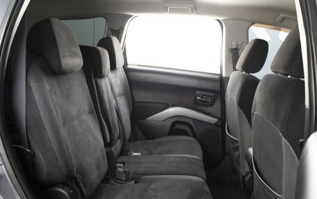 Mitsubishi Outlander III рестайлинг 3, 2007 год, 1 200 000 рублей, 7 фотография