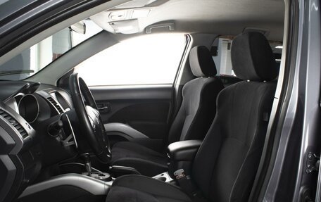 Mitsubishi Outlander III рестайлинг 3, 2007 год, 1 200 000 рублей, 10 фотография