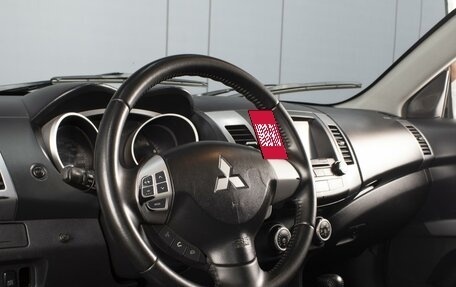 Mitsubishi Outlander III рестайлинг 3, 2007 год, 1 200 000 рублей, 13 фотография