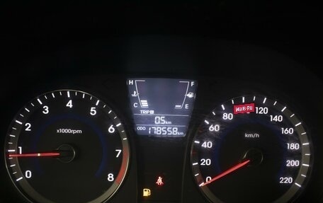 Hyundai Solaris II рестайлинг, 2012 год, 450 000 рублей, 13 фотография