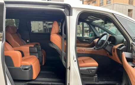 Toyota Vellfire, 2025 год, 6 600 000 рублей, 10 фотография