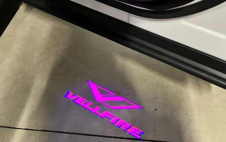 Toyota Vellfire, 2025 год, 6 600 000 рублей, 39 фотография