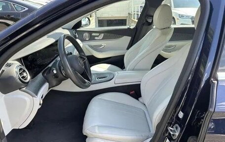 Mercedes-Benz E-Класс, 2022 год, 3 402 000 рублей, 15 фотография