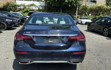 Mercedes-Benz E-Класс, 2022 год, 3 402 000 рублей, 5 фотография