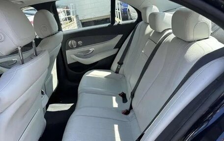 Mercedes-Benz E-Класс, 2022 год, 3 402 000 рублей, 18 фотография