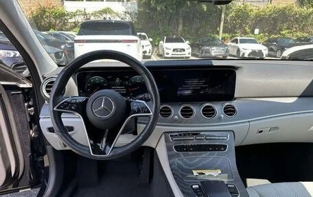 Mercedes-Benz E-Класс, 2022 год, 3 402 000 рублей, 16 фотография