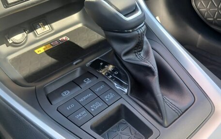 Toyota RAV4, 2025 год, 4 950 000 рублей, 19 фотография