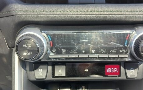 Toyota RAV4, 2025 год, 4 950 000 рублей, 17 фотография