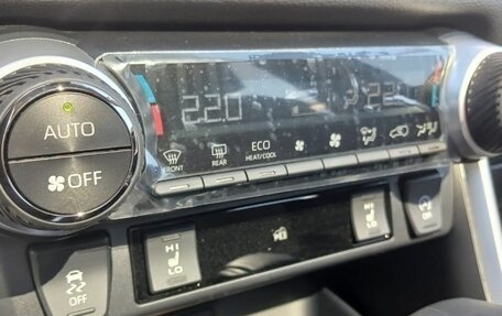 Toyota RAV4, 2025 год, 4 950 000 рублей, 16 фотография