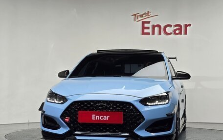 Hyundai Veloster II, 2022 год, 2 290 001 рублей, 2 фотография