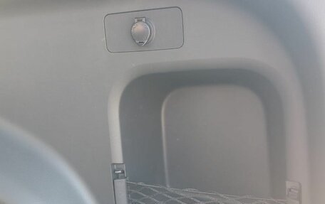 Toyota RAV4, 2025 год, 4 950 000 рублей, 29 фотография