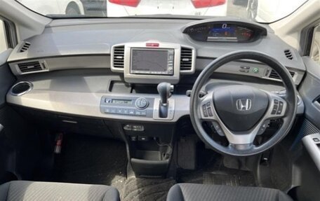 Honda Freed I, 2012 год, 770 000 рублей, 4 фотография