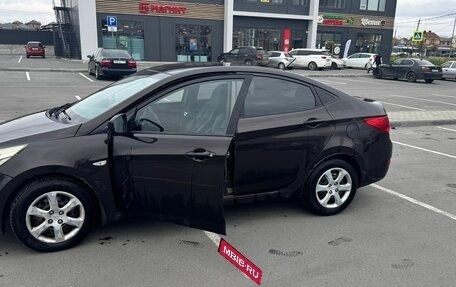 Hyundai Solaris II рестайлинг, 2011 год, 460 000 рублей, 1 фотография