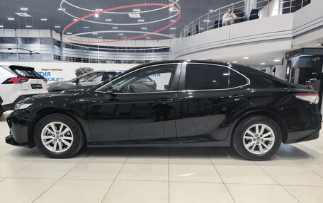 Toyota Camry, 2018 год, 2 250 000 рублей, 10 фотография