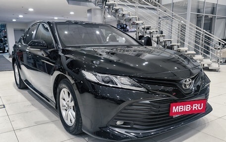 Toyota Camry, 2018 год, 2 250 000 рублей, 3 фотография