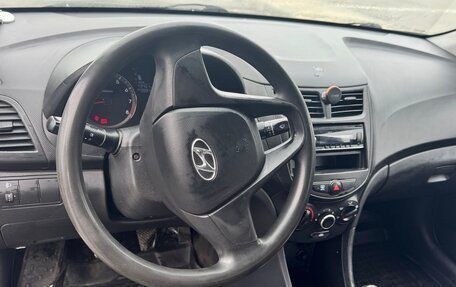 Hyundai Solaris II рестайлинг, 2011 год, 460 000 рублей, 2 фотография