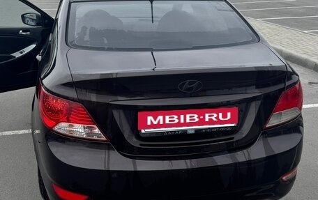 Hyundai Solaris II рестайлинг, 2011 год, 460 000 рублей, 3 фотография