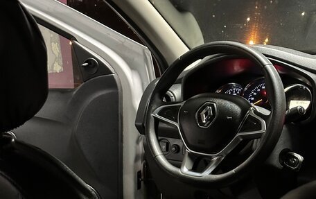 Renault Logan II, 2019 год, 400 000 рублей, 13 фотография