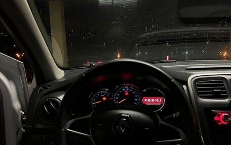 Renault Logan II, 2019 год, 400 000 рублей, 15 фотография