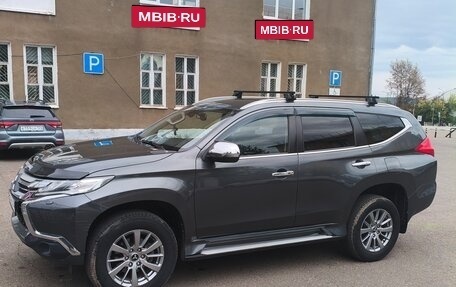 Mitsubishi Pajero Sport III рестайлинг, 2018 год, 2 300 000 рублей, 2 фотография