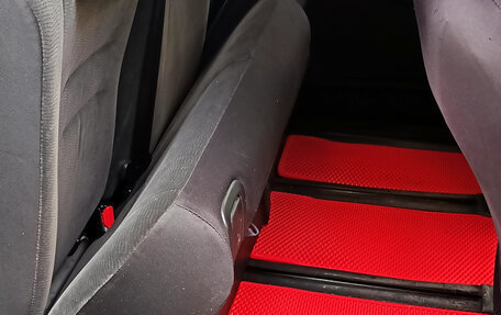 Toyota Noah III, 2013 год, 1 580 000 рублей, 9 фотография