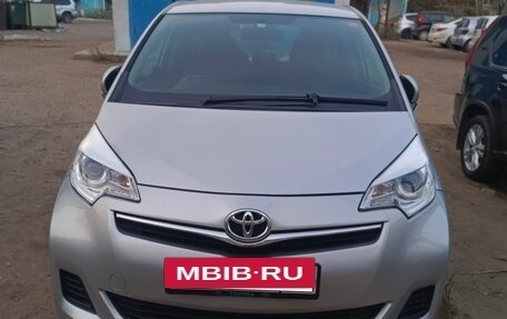 Toyota Ractis II, 2015 год, 900 000 рублей, 3 фотография